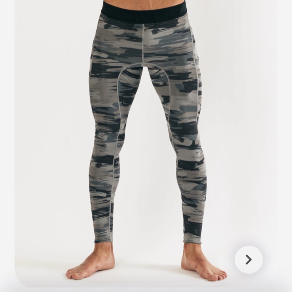 Alphalete Camo Joggers - Black and Gray